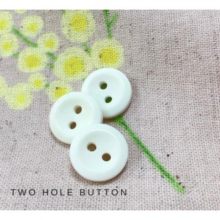百搭啞光圓型鈕釦 二眼洞米白色 直徑 11.5mm